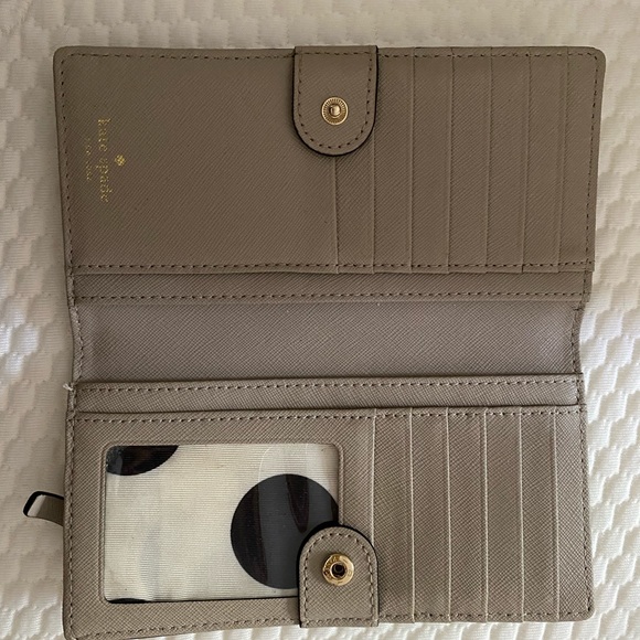 Beige Kate Spade wallet - Picture 3 of 3